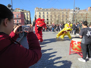 Celebraci&oacute; de l'any nou xin&egrave;s, el 4723, any de la Serp, a Girona