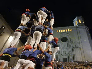 Fires de Sant Narcís 2024. Pilar a les escales de la Catedral