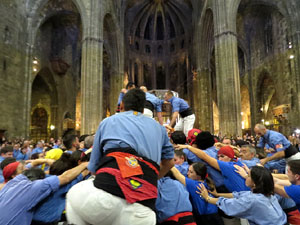 Fires de Sant Narc&iacute;s 2025. Pilar a les escales de la Catedral