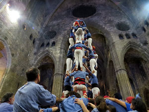 Fires de Sant Narc&iacute;s 2025. Pilar a les escales de la Catedral