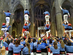 Fires de Sant Narc&iacute;s 2025. Pilar a les escales de la Catedral
