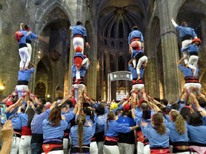 Fires de Sant Narc&iacute;s 2025. Pilar a les escales de la Catedral
