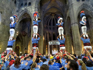 Fires de Sant Narc&iacute;s 2025. Pilar a les escales de la Catedral
