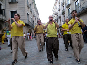 Arribada a la plaça del Vi i ball de l'Àliga de la Ciutat