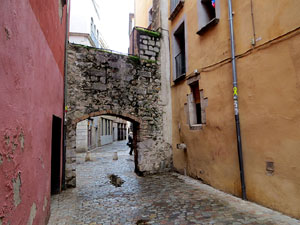 El carrer del Portal de la Barca