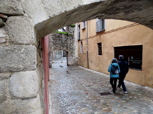 El carrer del Portal de la Barca