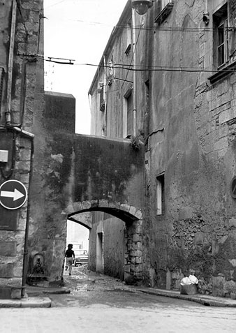 El carrer del Portal de la Barca. 1974