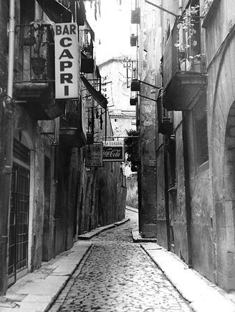 El carrer del Portal de la Barca. 1974
