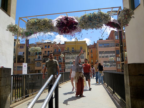 Temps de Flors 2025. Pont de Sant Agust&iacute;