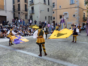 Toc de Rams. Cerim&ograve;nia del canvi de rams de les gegantes