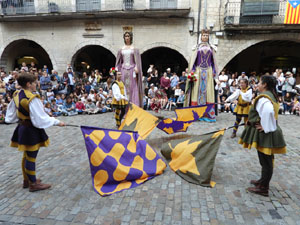 Toc de Rams. Cerim&ograve;nia del canvi de rams de les gegantes