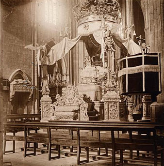 Llit de la Mare de D&eacute;u a la catedral de Girona. 1923