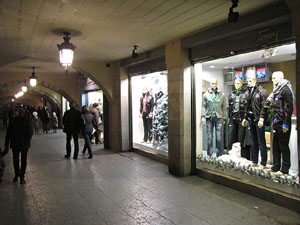 Comer&ccedil; de nit - Shopping Night