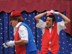 Espectacle de pallassos al Mercadal