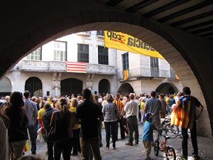 Ambient a Girona i preparaci&oacute; de la Via Catalana