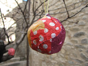 Taller de decoraci&oacute; nadalenca al Museu d'Art de Girona