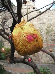 Taller de decoraci&oacute; nadalenca al Museu d'Art de Girona