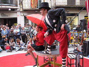 Espectacle de circ a c&agrave;rrec de CIRCO LOS