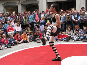 Espectacle de circ a c&agrave;rrec de CIRCO LOS