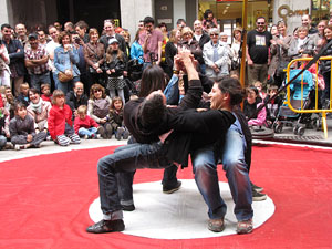 Espectacle de circ a c&agrave;rrec de CIRCO LOS