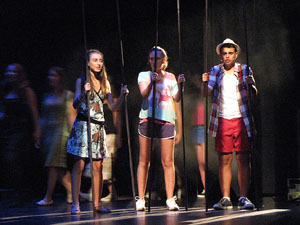 FITAG Fira Internacional de Teatre Amateur de Girona. Espectacle inaugural amb Cr&agrave;dula Teatre, de Cass&agrave; de la Selva