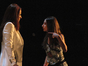 FITAG Fira Internacional de Teatre Amateur de Girona. Espectacle inaugural amb Cr&agrave;dula Teatre, de Cass&agrave; de la Selva