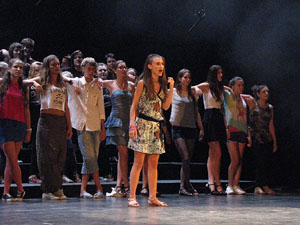 FITAG Fira Internacional de Teatre Amateur de Girona. Espectacle inaugural amb Cr&agrave;dula Teatre, de Cass&agrave; de la Selva