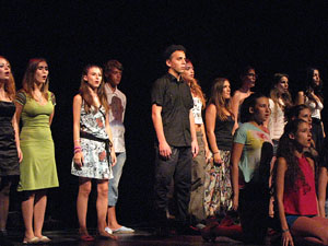 FITAG Fira Internacional de Teatre Amateur de Girona. Espectacle inaugural amb Cr&agrave;dula Teatre, de Cass&agrave; de la Selva