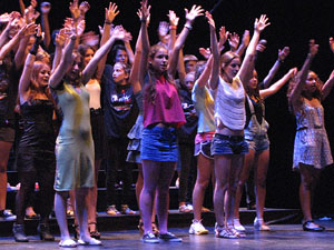 FITAG Fira Internacional de Teatre Amateur de Girona. Espectacle inaugural amb Cr&agrave;dula Teatre, de Cass&agrave; de la Selva