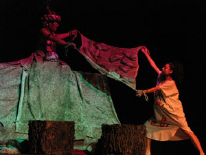 Espectacle Popol Vuh, soplo de vida. Cia. del Centro Cultural Jalil Gibran de Puebla (Mèxic)