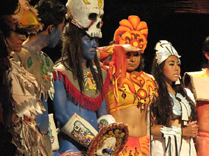 Espectacle Popol Vuh, soplo de vida. Cia. del Centro Cultural Jalil Gibran de Puebla (M&egrave;xic)