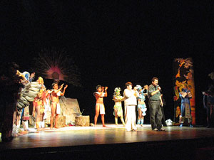 Espectacle Popol Vuh, soplo de vida. Cia. del Centro Cultural Jalil Gibran de Puebla (M&egrave;xic)