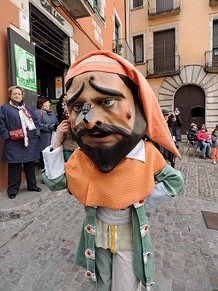 Taller de decoraci&oacute; nadalenca al Museu d'Art de Girona
