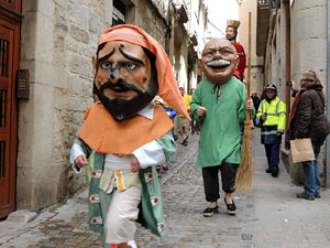 Cercavila de gegants i capgrossos pel Barri Vell
