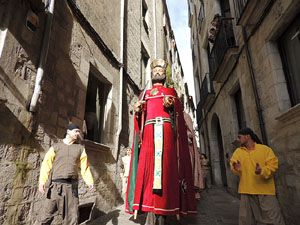 Cercavila de gegants i capgrossos pel Barri Vell