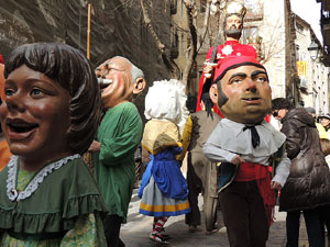 Cercavila de gegants i capgrossos pel Barri Vell