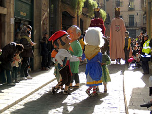 Cercavila de gegants i capgrossos pel Barri Vell