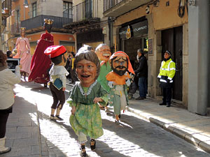 Cercavila de gegants i capgrossos pel Barri Vell