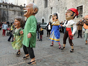 Cercavila de gegants i capgrossos pel Barri Vell