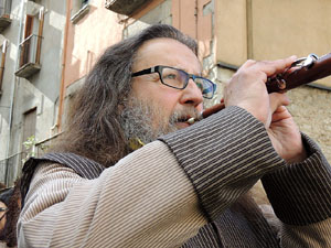 Cercavila de gegants i capgrossos pel Barri Vell