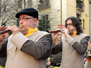 Cercavila de gegants i capgrossos pel Barri Vell