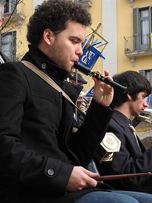 Sardanes a la plaça de la Independència