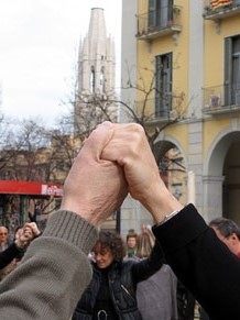 Sardanes a la plaça de la Independència