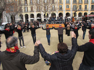 Sardanes a la plaça de la Independència