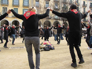 Sardanes a la plaça de la Independència