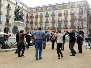 Sardanes a la plaça de la Independència