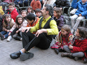 Espectacle de Màgia a la plaça Josep Pla