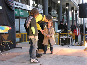 Espectacle de Màgia a la plaça Josep Pla