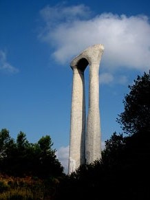 Girona, llindar d'Europa. Escultura de Bonaventura Ans&oacute;n