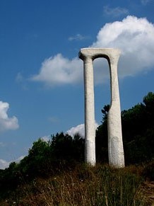 Girona, llindar d'Europa. Escultura de Bonaventura Ans&oacute;n